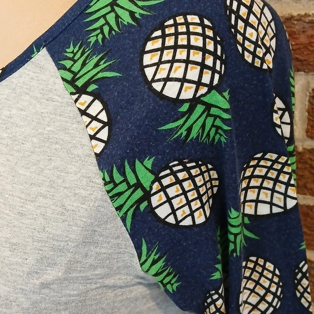 Pineapple t-shirt size medium - Picture 10 of 10